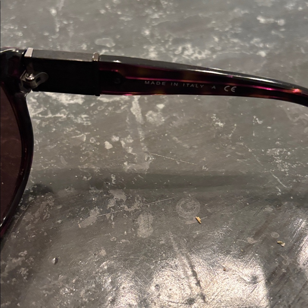 Chanel sunglasses - Picture 4 of 6